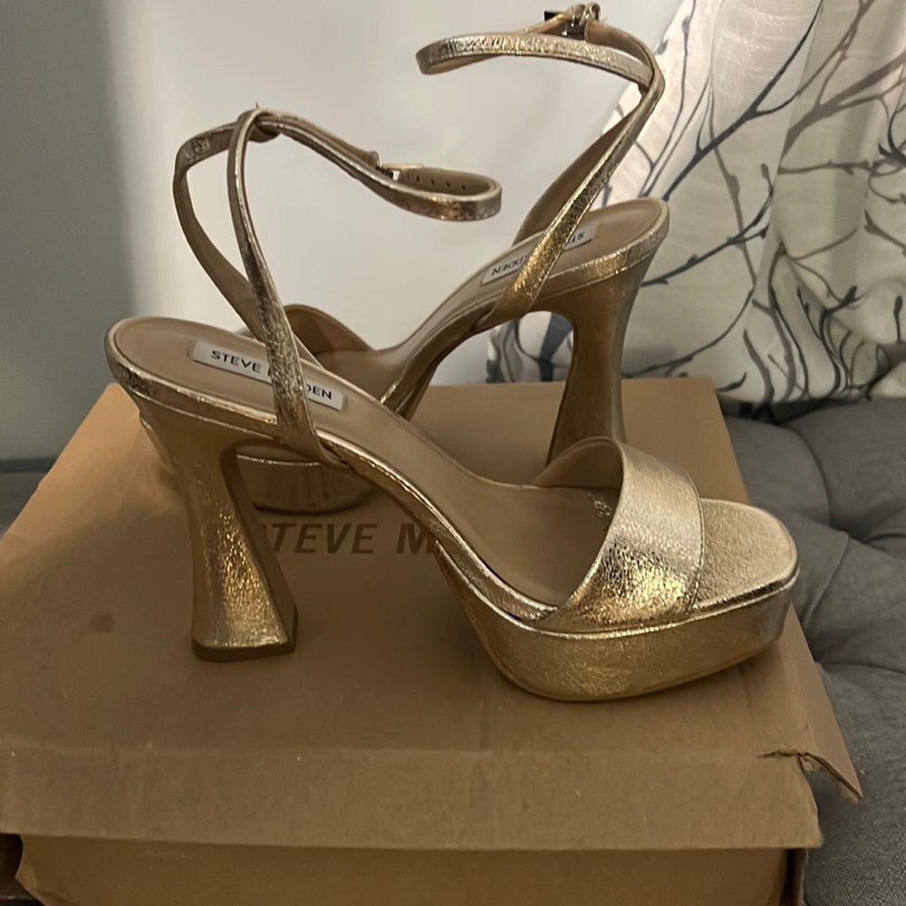Steve Madden Gold Metallic Platform Heeled Sandals